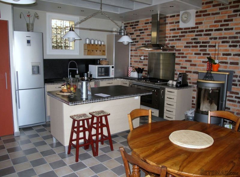 Sale House Saintes (17100)