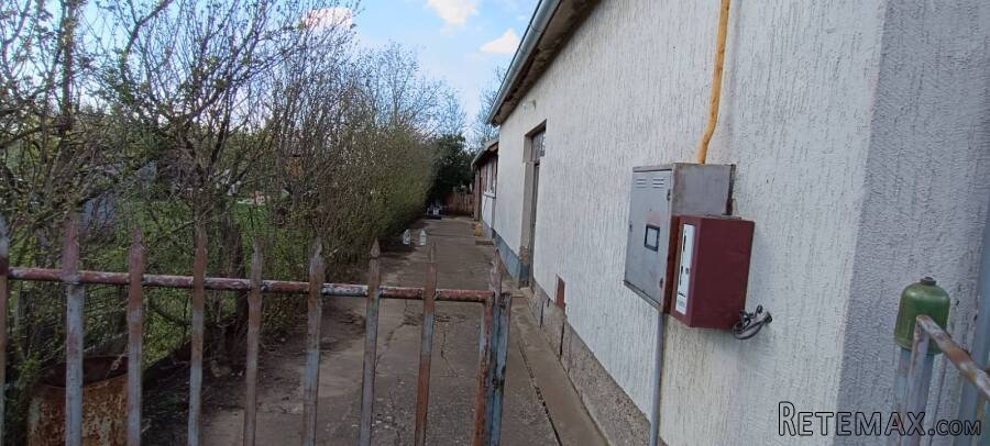 Porodicna kuca na prodaju u Kikindi - 2