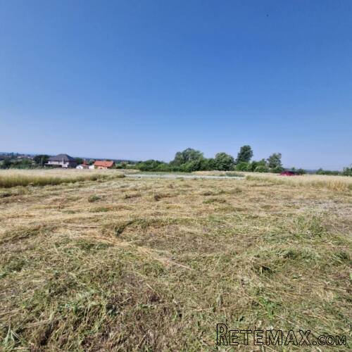 Barajevo-gradjevinski plac 5 ari - 3