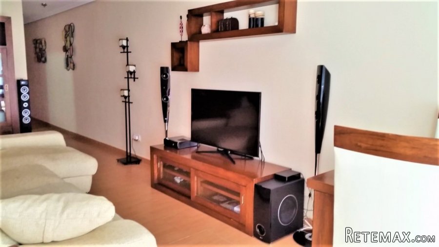 Práctico piso de 2 habitaciones y 2 baños en la playa en E.. - 4
