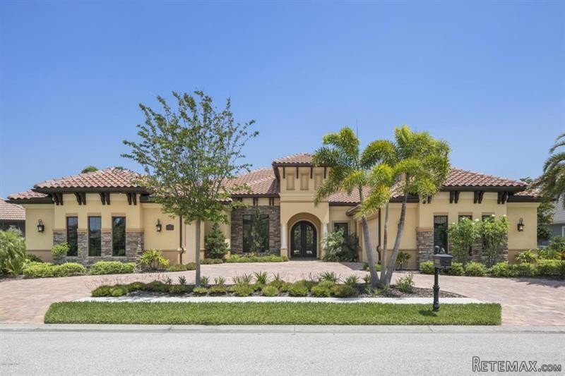 4 bedroom Detached House For Sale: 7367..