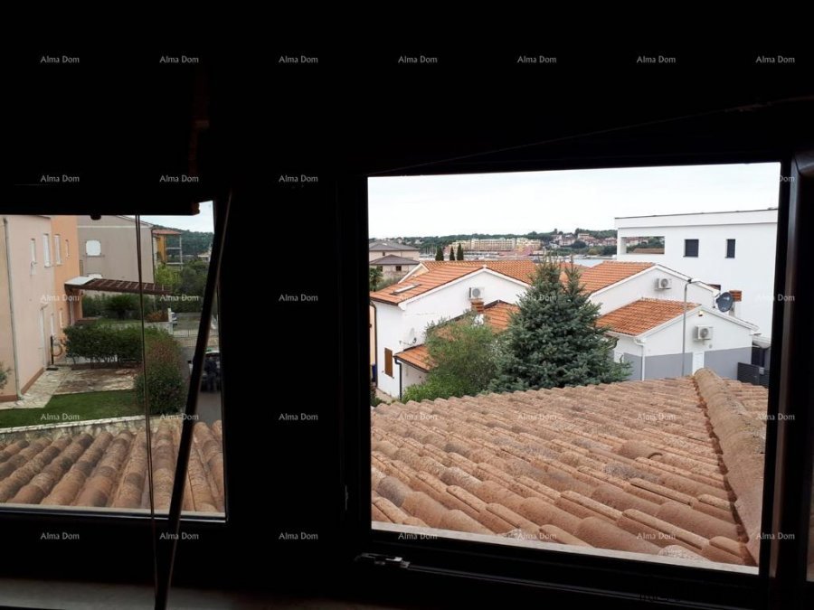 U turističkom mjestu, blizina Banjola, kuća na dvije etaže... - 8