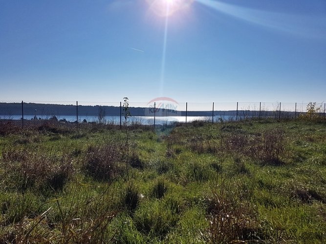 Građevinsko zemljište u 1. redu do mora u Novigradu - 4