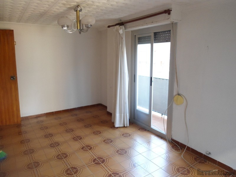 3 bedroom, 1 bathroom Apartment, (build.. - 2