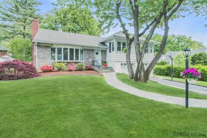 3 bedroom House For Sale: 33 Stanton.. - 2
