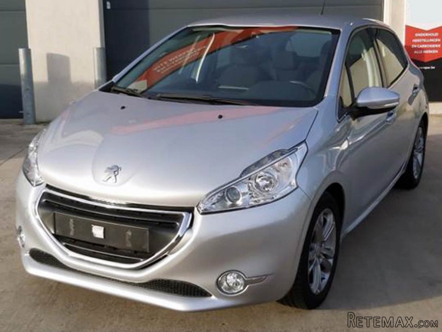 Peugeot 208 1.4 HDi Allure - 2