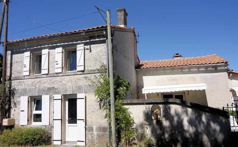 Pretty Detached Stone House With Garden