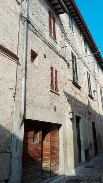 Traditional Townhouse In A Beautiful..