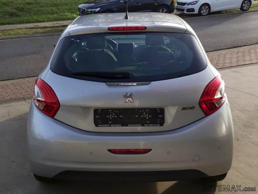 Peugeot 208 1.4 HDi Allure - 4