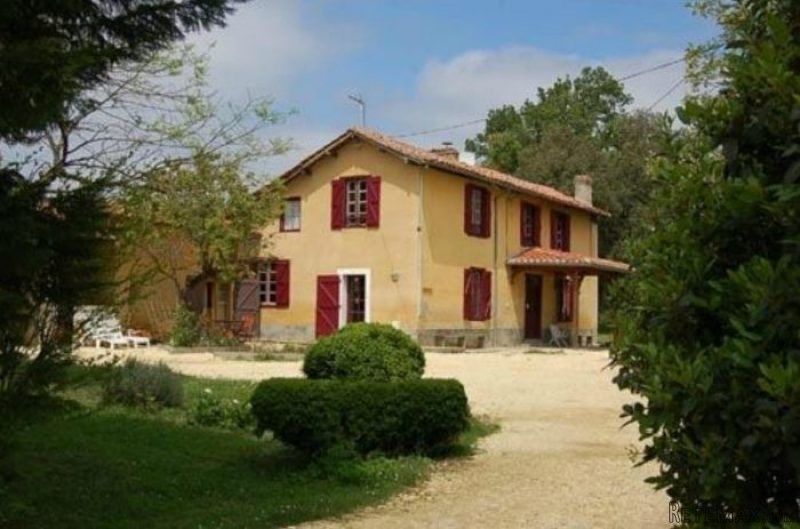 4 Bedrooms - House - Midi-Pyrenees -..