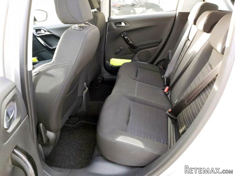 Peugeot 208 1.4 HDi Allure - 7