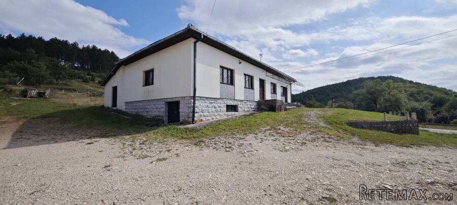 Prodajem poslovno-stambeni objekat - 10