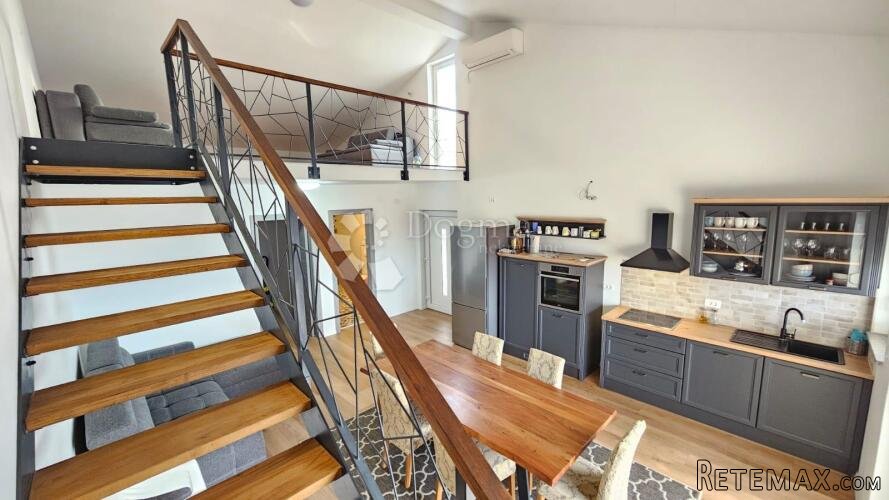 Apartman sa prekrasnim pogledom na more
