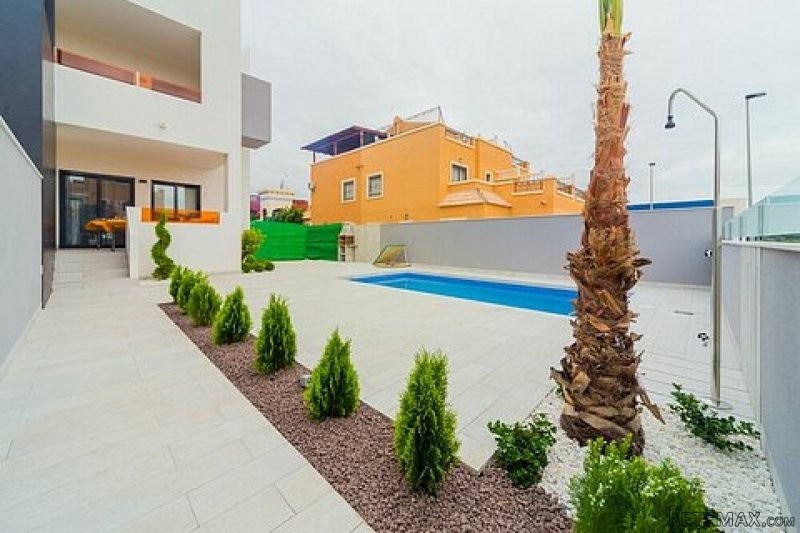 Bungalow Style Apartments with Private..