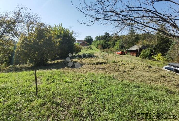 Građevinsko zemljište 678m²