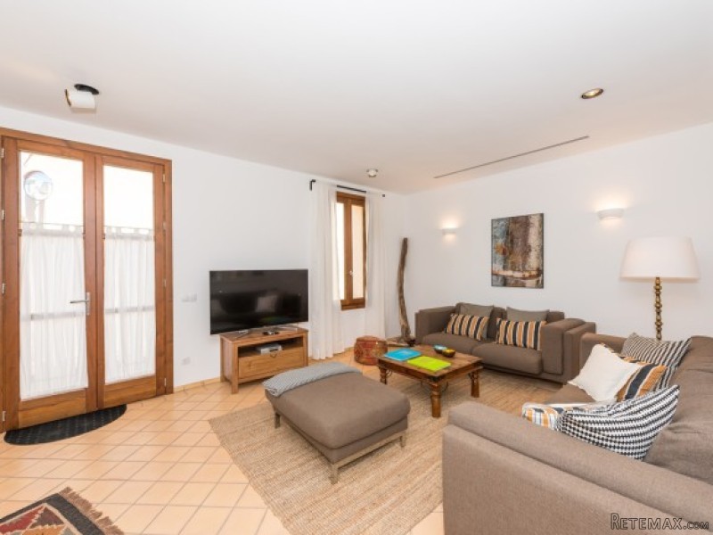 Wonderful Renovated Townhouse In Ariany - 2