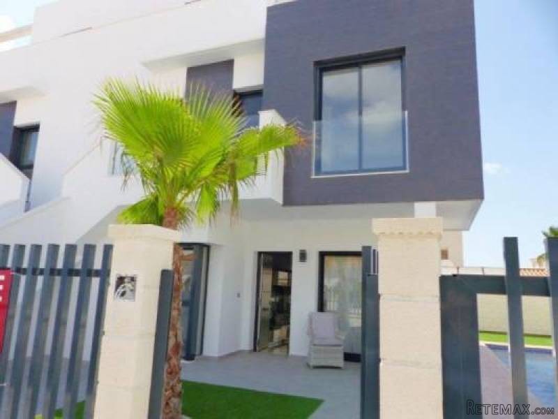 2 Bedroom 2 Bathroom Bungalow In..
