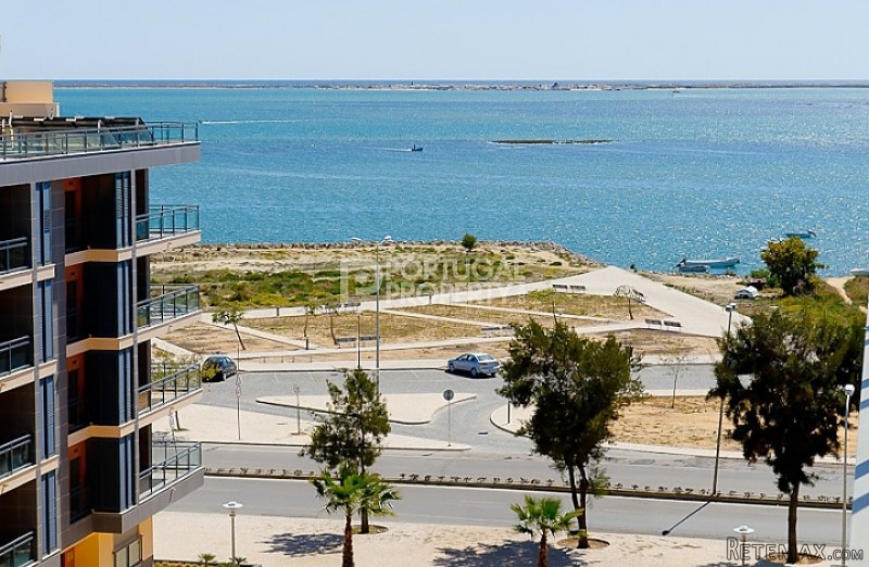 Wonderful Modern 2 Bed Apartment By The..