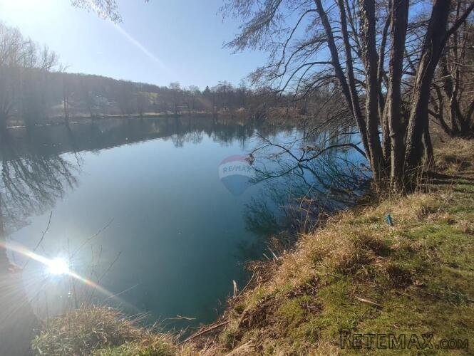 Duga Resa, teren 150 m od Mrežnice sa projektom - 2