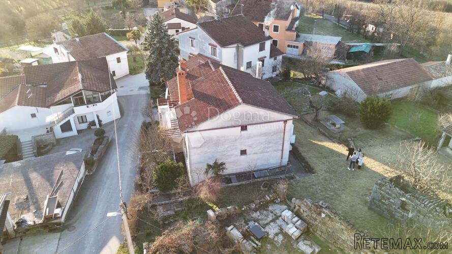 Kuća s potencijalom - Zarečki krov - 3