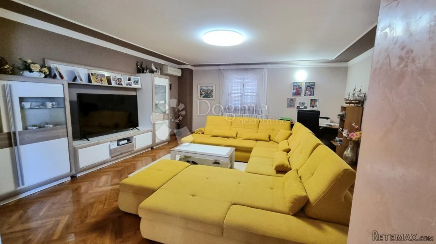 Impozantna Villa sa 6 stanova - 9