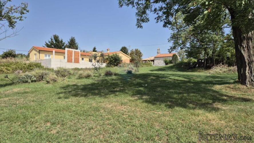 Istra, Svetvinčenat - građevinsko zemljište u centru