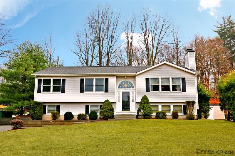 3 bedroom House For Sale: 1202 Stony..