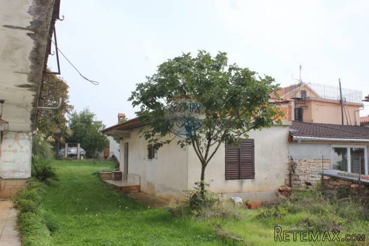 Kuća 200 m2 u mirnom predgrađu sa velikom okućnicom od... - 3