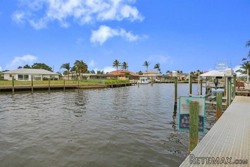 3 bedroom Residence For Sale: Stuart..