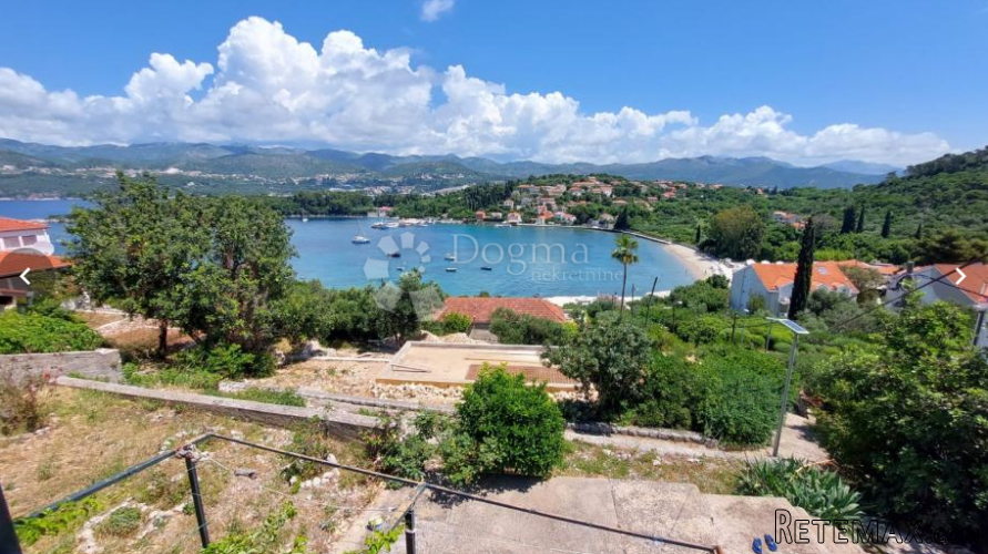 Koločep – Građevinsko zemljište 458 m² idealno za odmor!