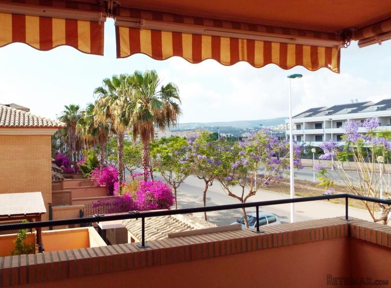 Luxury 2 bedroom apartment with garage.. - 2