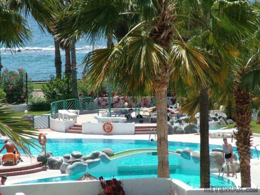 Apartamento en el complejo Altamira en Bahía del Duque... - 2