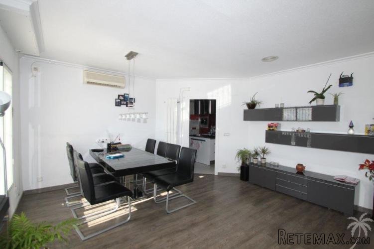 We find this fully renovated finca on a plot of 2450 m² in.. - 3