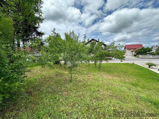 Gospić, građevinsko zemljište 411 m2