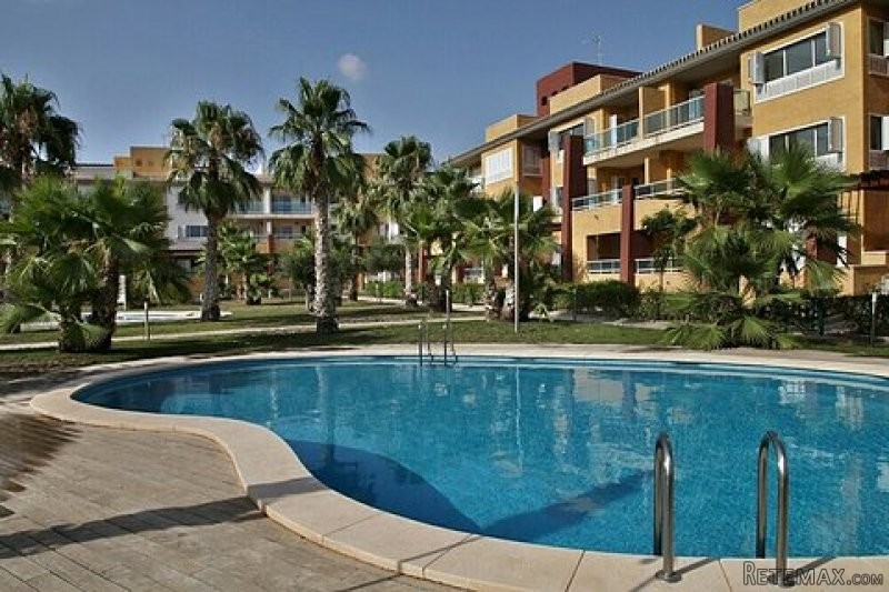 * Luxury 3 Bed Ground Floor Apartment