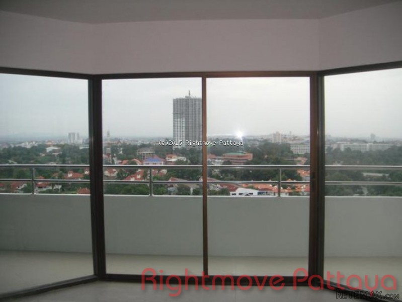 1 Bedroom Condo for sale in Wongamat -.. - 2