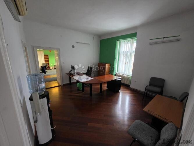 Poslovni prostor za najam – 86,84 m², strogi centar Čakovca - 2