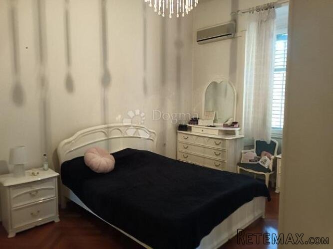 Stan/poslovni prostor za najam – Centar Rijeke, 72 m², blizi - 2