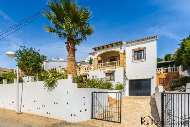 An exceptional modern detached villa, completely renovated.. - 3