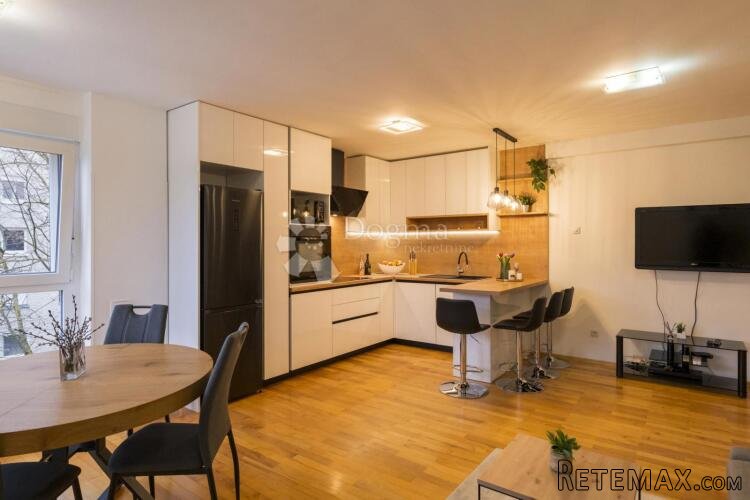 Savica – Novouređen 3-sobni stan 68 m², potpuno namješten - 3
