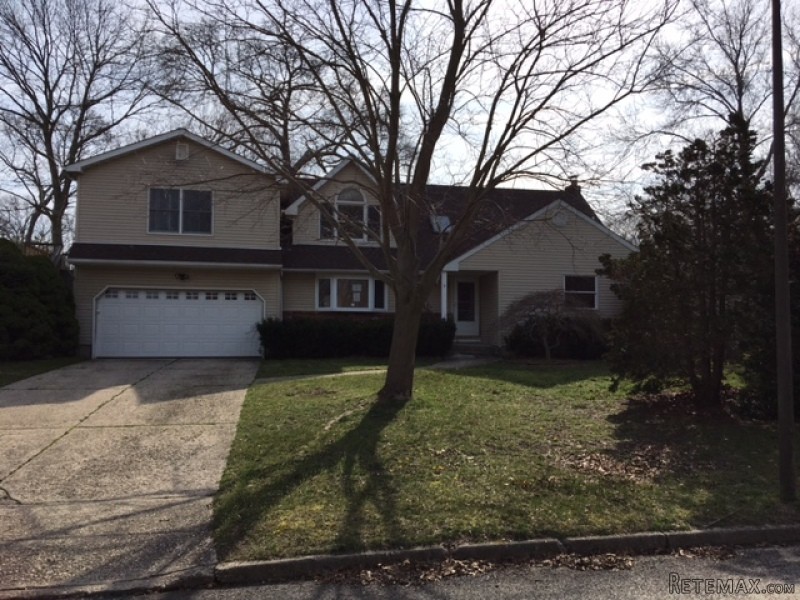 7 Sherry Ln Selden, NY, 11784 Suffolk..