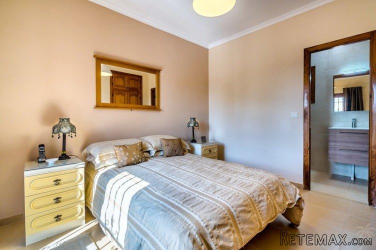 An exceptional modern detached villa, completely renovated.. - 6