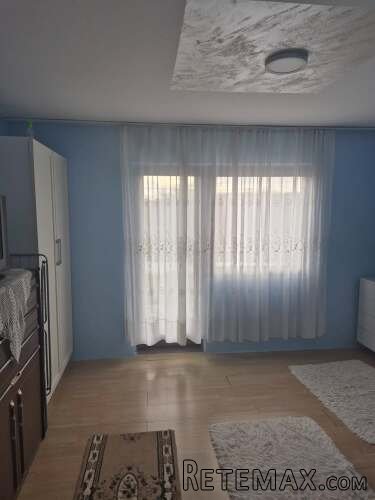Prodajem kucu u Starim Banovcima - 7