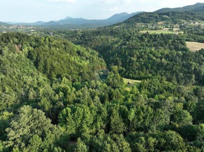 Građevinski teren s pogledom na Klek, Vrbovsko, Gorski kotar