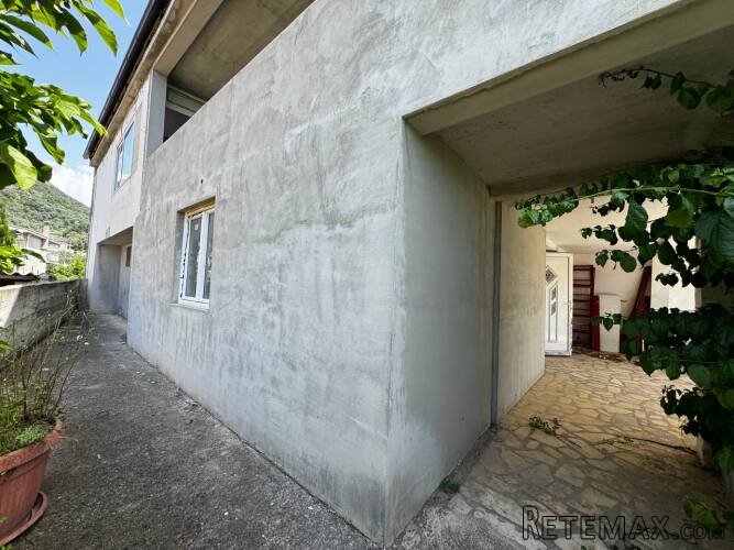 Kuća na prodaju, Rena, Bar 220.000€ - 10