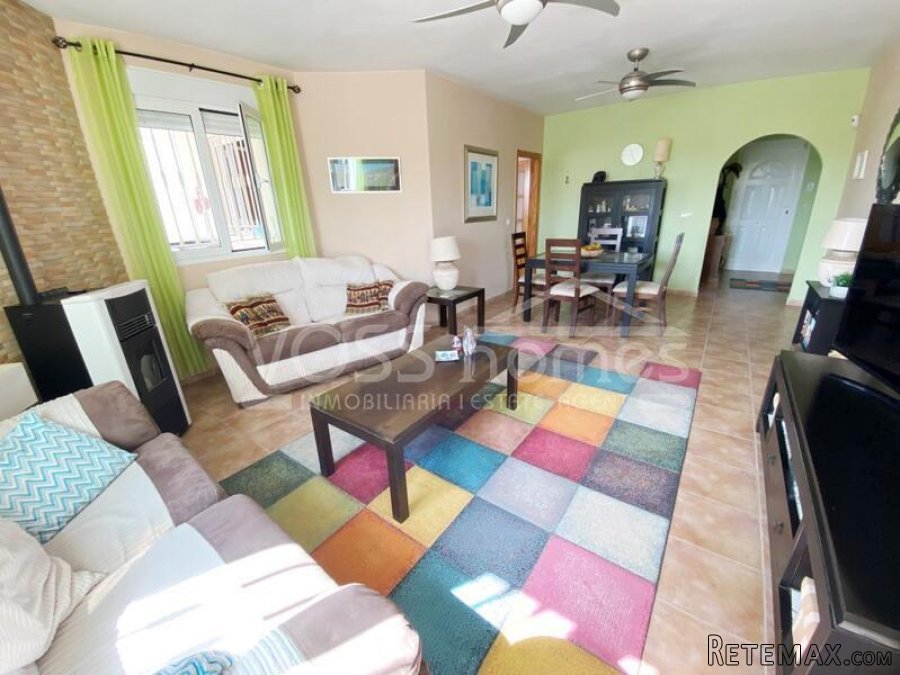 NEW & EXCLUSIVE TO VOSS HOMES - A lovingly presented, 3.. - 11