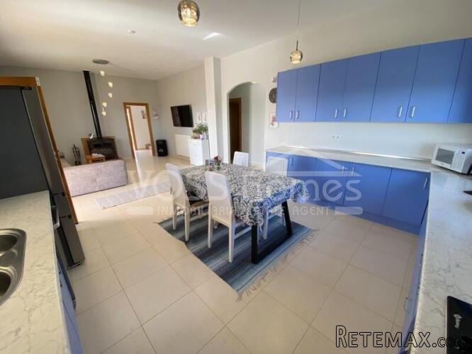 NEW & EXCLUSIVE TO VOSS HOMES - A large, WOW, light &.. - 13