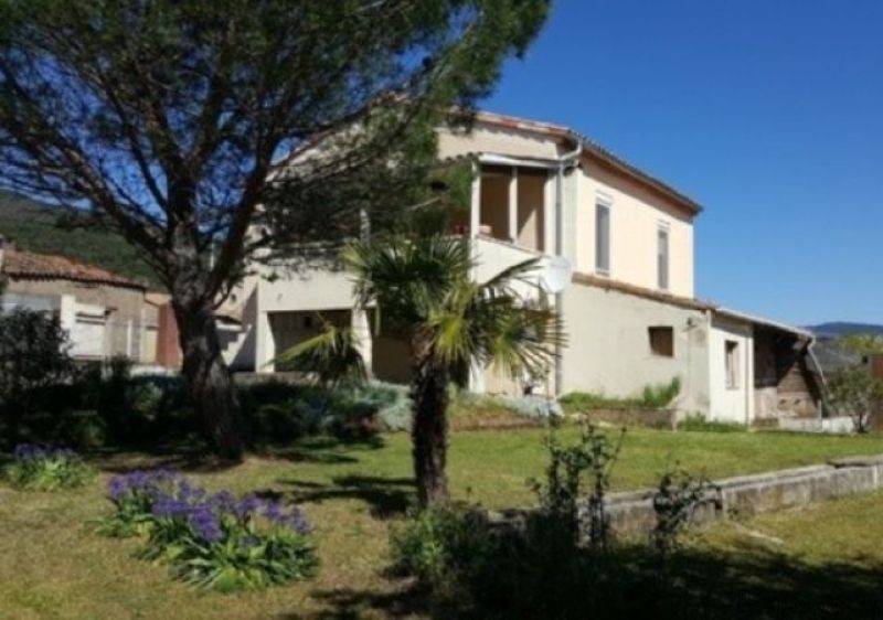 Winegrower House, Outbuilding, Views