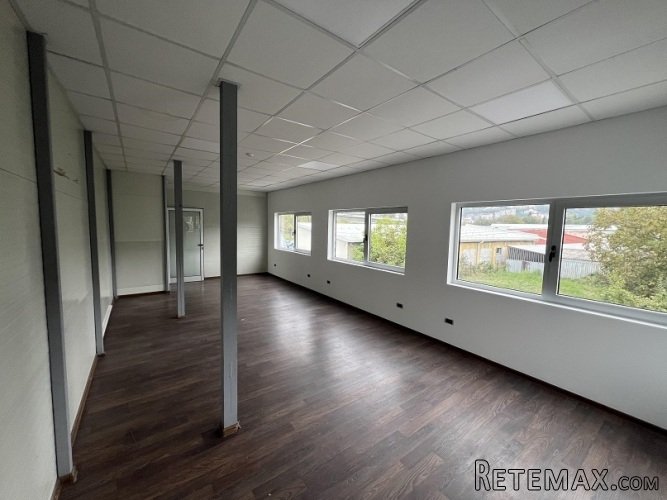 Izdajem magacin sa kancelarijama od 360m2 u Rakovici - 4