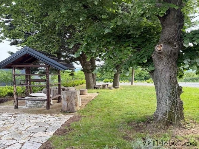 Mislođin-Obrenovac,nameštena dvoetažna kuća sa bazenom - 14